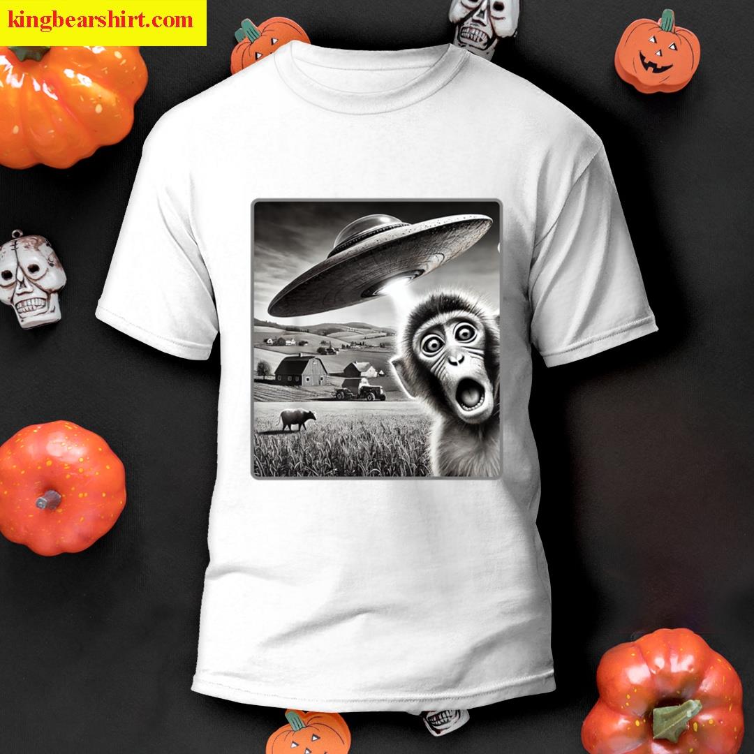 Funny Monkey Selfie With Alien Ufo Monkey Women Men Kids T-shirt