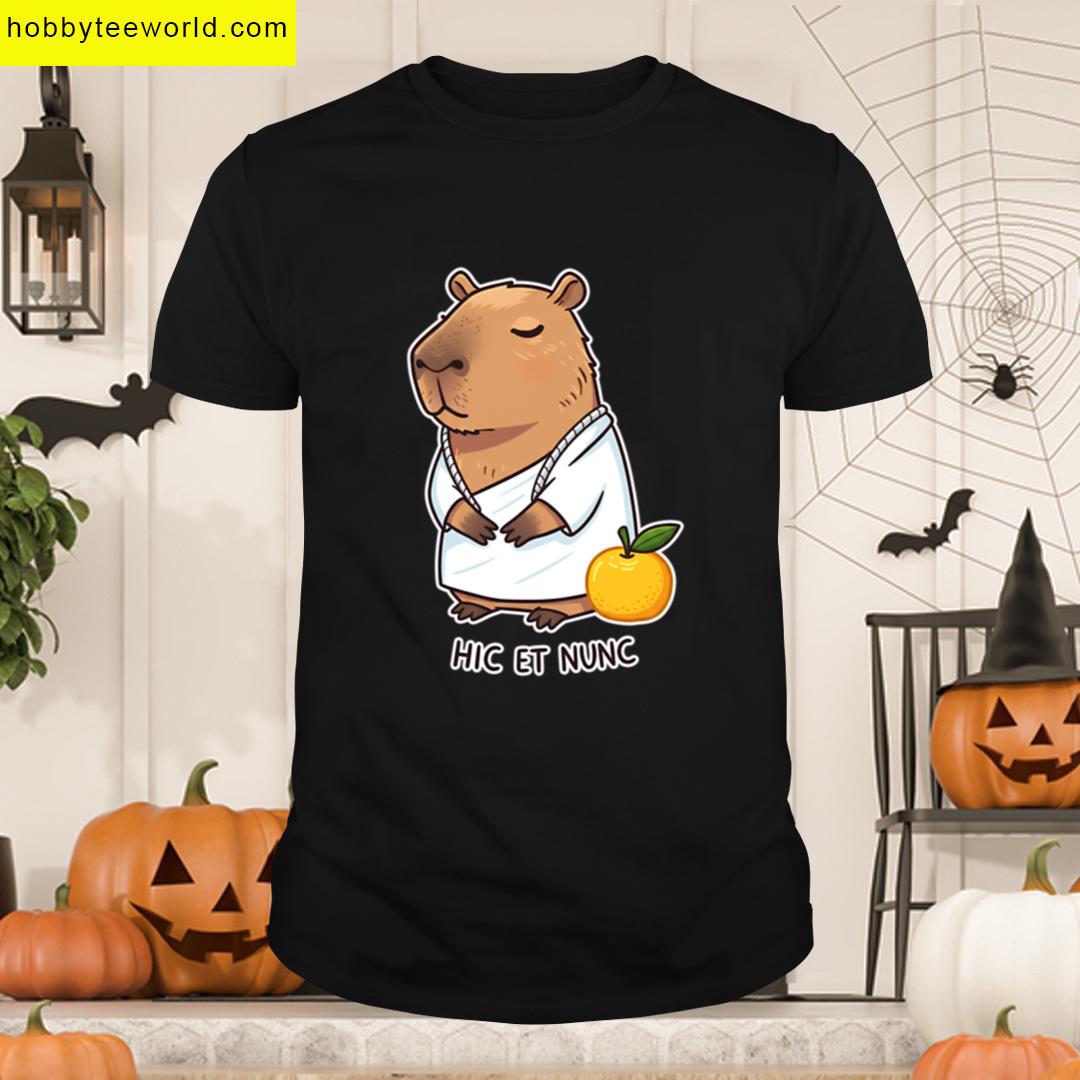 Capybara In Toga Design T-shirt